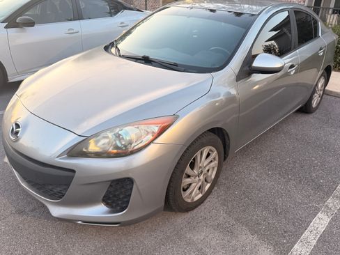 Used 2013 MAZDA MAZDA3 i Touring FWD image 1