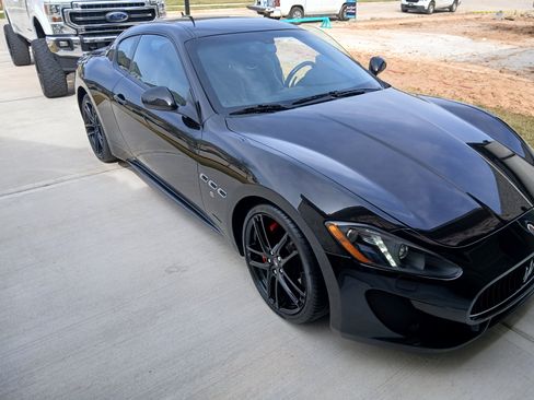 Used 2017 Maserati GranTurismo MC image 5