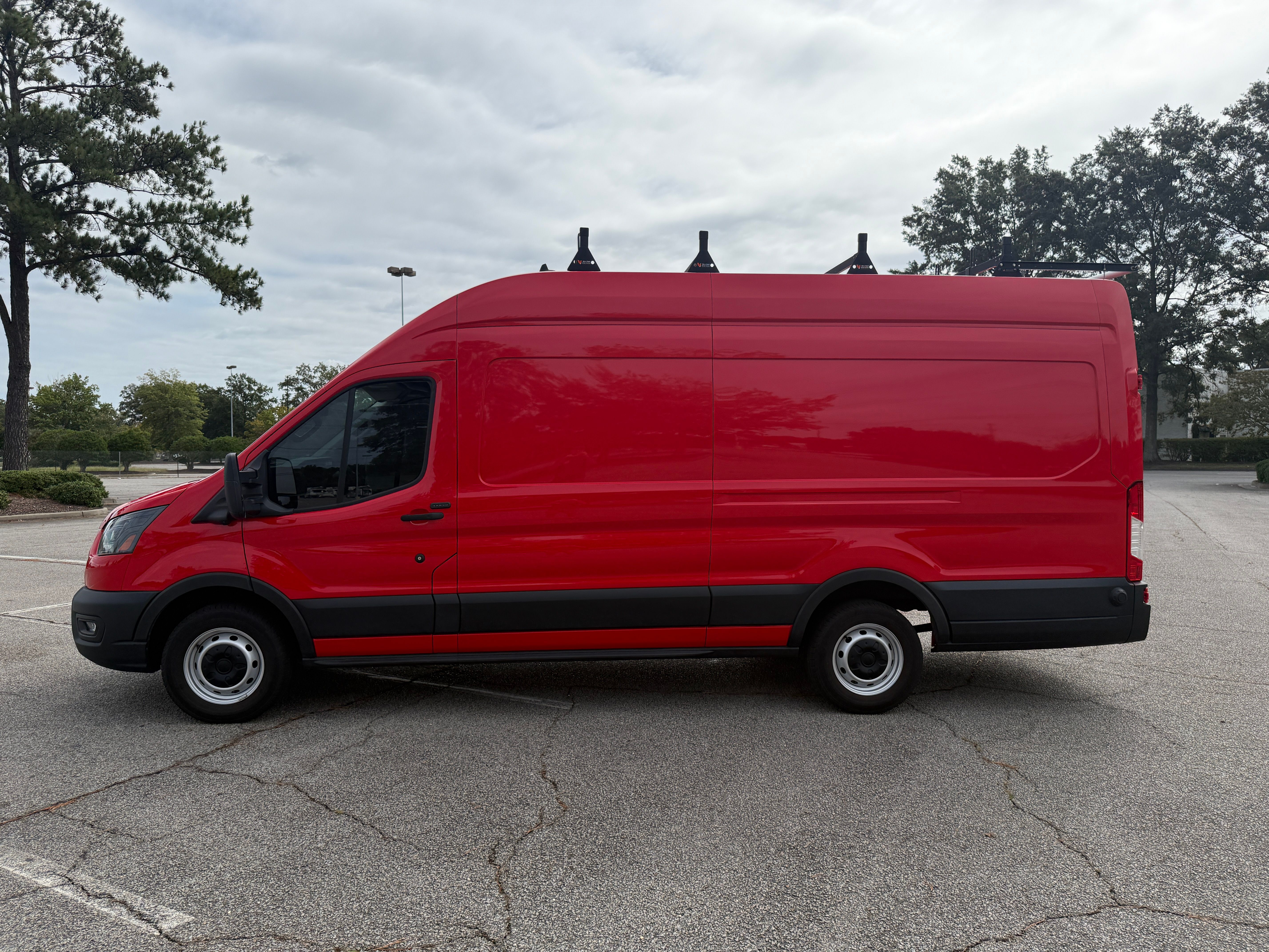 Used 2024 Ford Transit 250 148 High Roof Extended w/ Load Area Protection Package RWD image 6