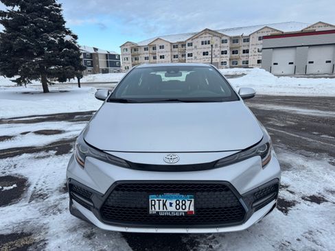 Used 2022 Toyota Corolla SE image 2