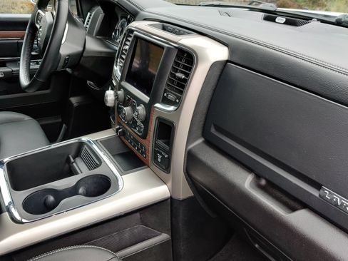 Used 2018 RAM 1500 Laramie w/ Convenience Group image 12