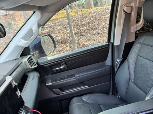 Used 2024 Toyota Tundra SR5 image 10