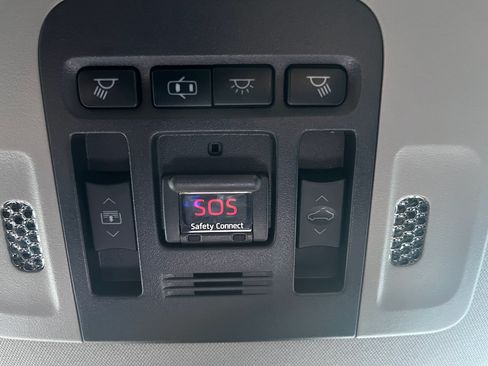 Used 2018 Toyota Camry XSE image 19