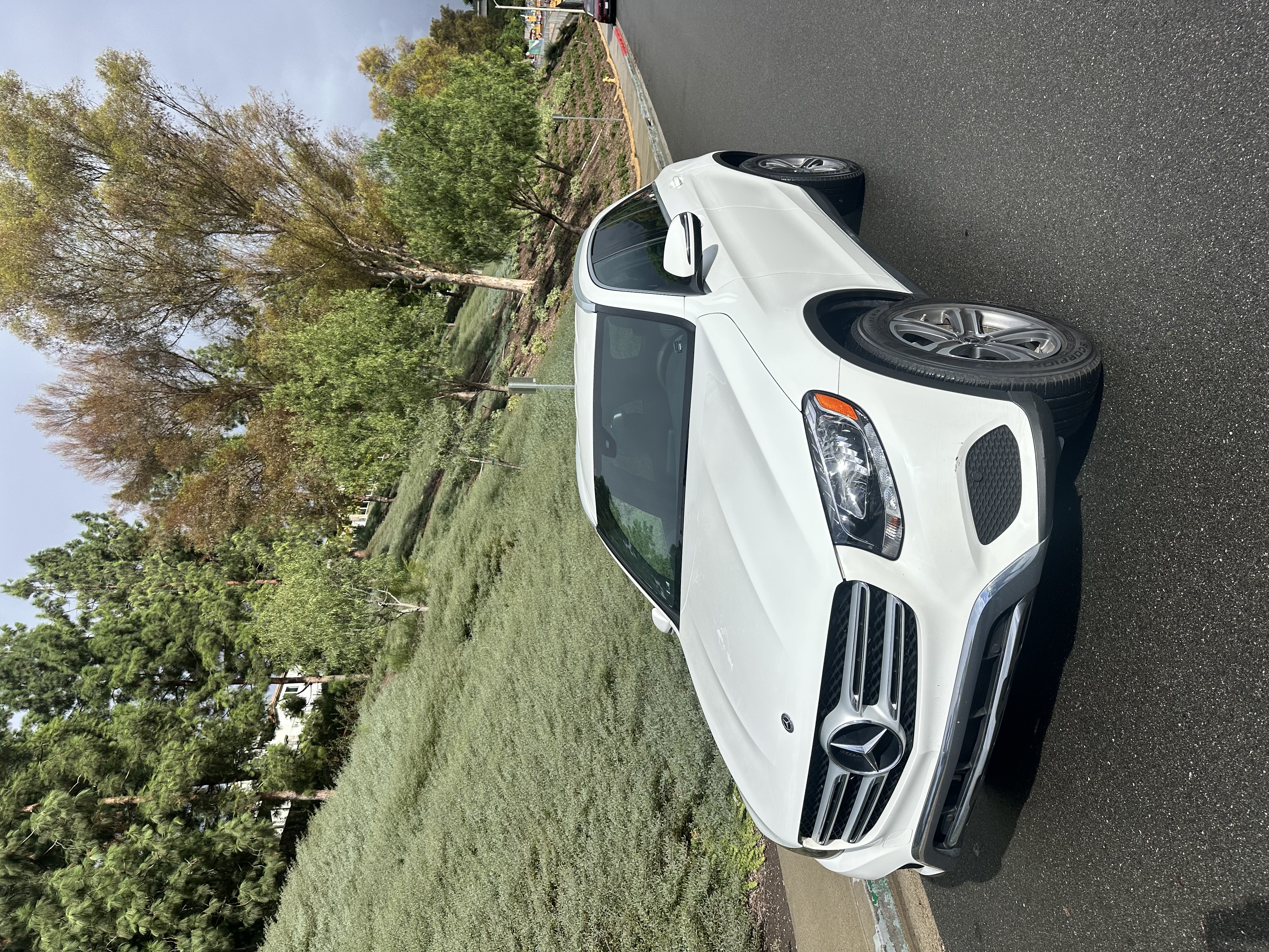 Used 2019 Mercedes-Benz GLC 300 image 1