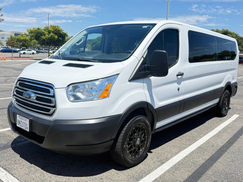 Used 2019 Ford Transit 350 XLT RWD image 10