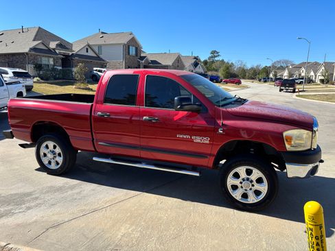 Used 2006 Dodge Ram 2500 Truck SLT image 6