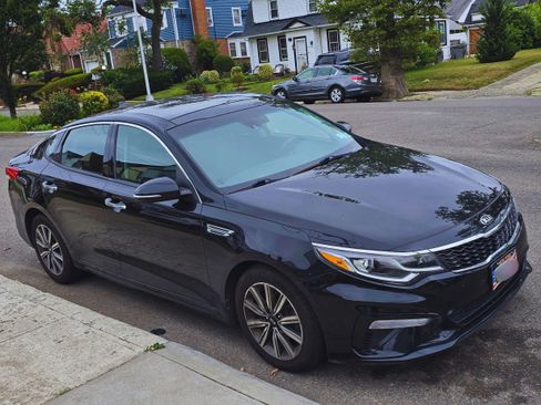 Used 2019 Kia Optima LX w/ LX Premium Package image 1