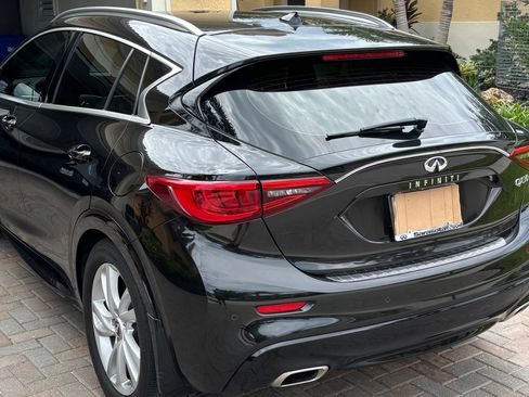 Used 2019 INFINITI QX30 w/ Navigation Package FWD image 9