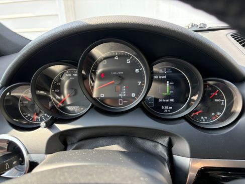 Used 2014 Porsche Cayenne AWD/4WD image 14