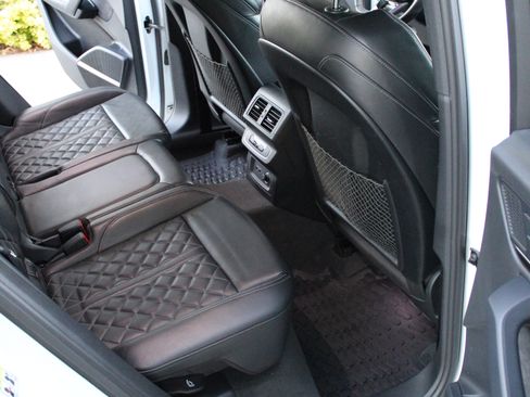 Used 2020 Audi SQ5 Premium Plus AWD/4WD image 25