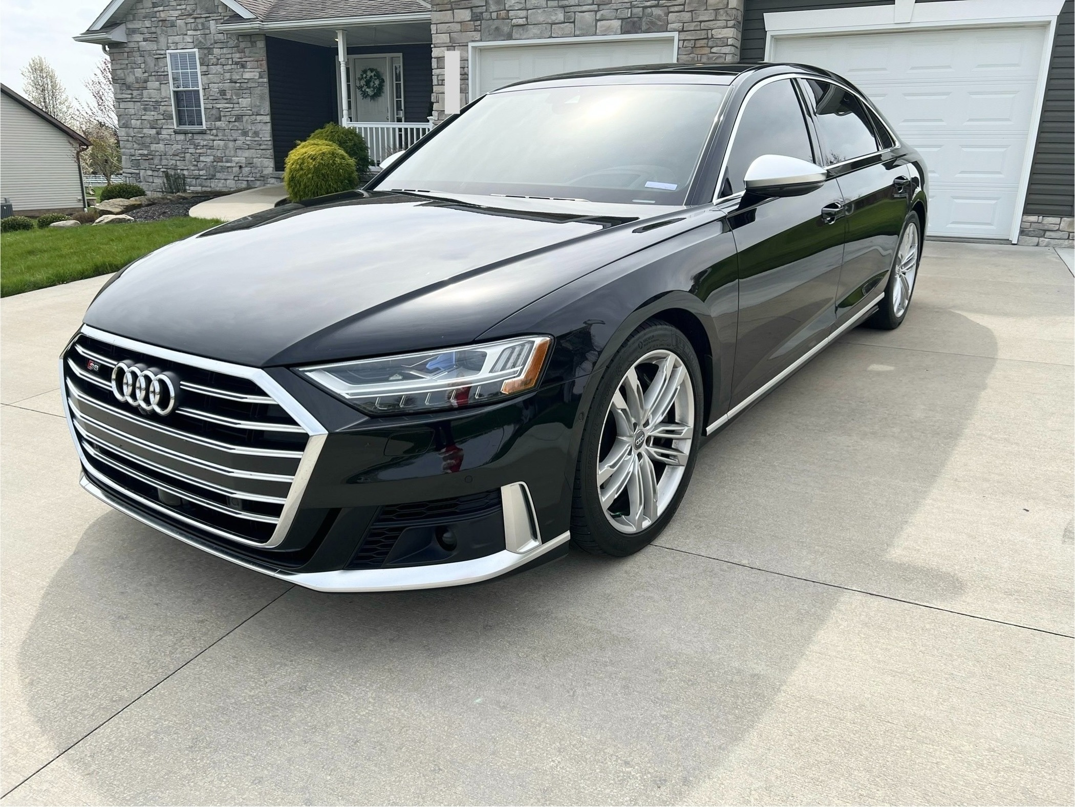 Used 2020 Audi S8 L w/ S8 Executive Package AWD/4WD image 1