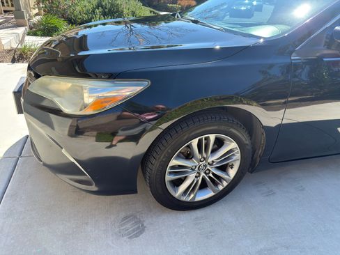 Used 2016 Toyota Camry SE image 12