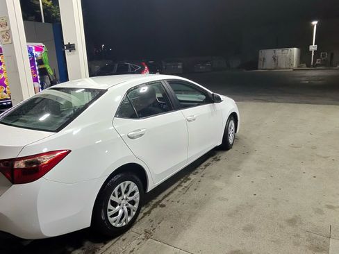 Used 2019 Toyota Corolla LE FWD image 8