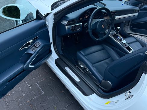 Used 2013 Porsche 911 Carrera image 6