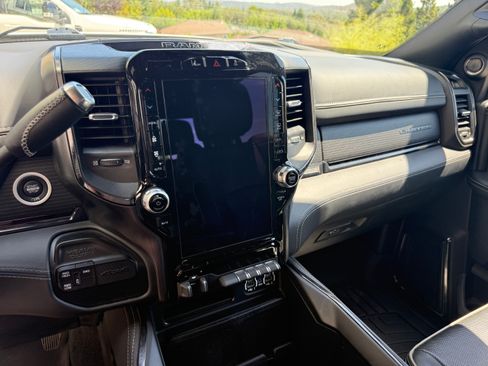 Used 2022 RAM 2500 Limited AWD/4WD image 13