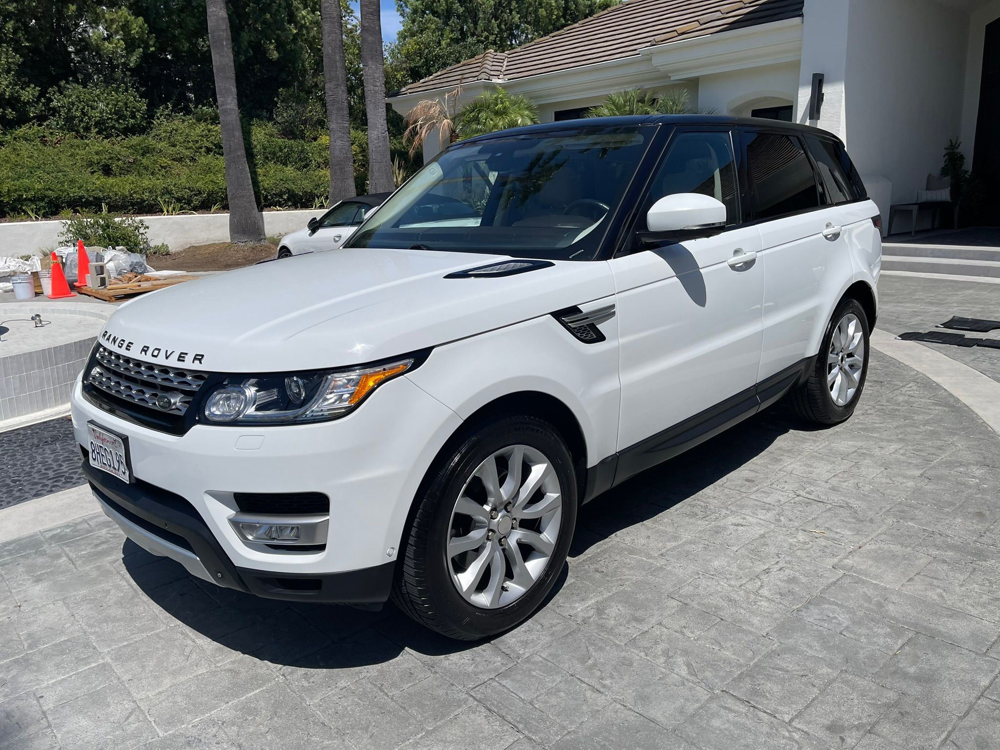 Used 2014 Land Rover Range Rover Sport HSE AWD/4WD image 1