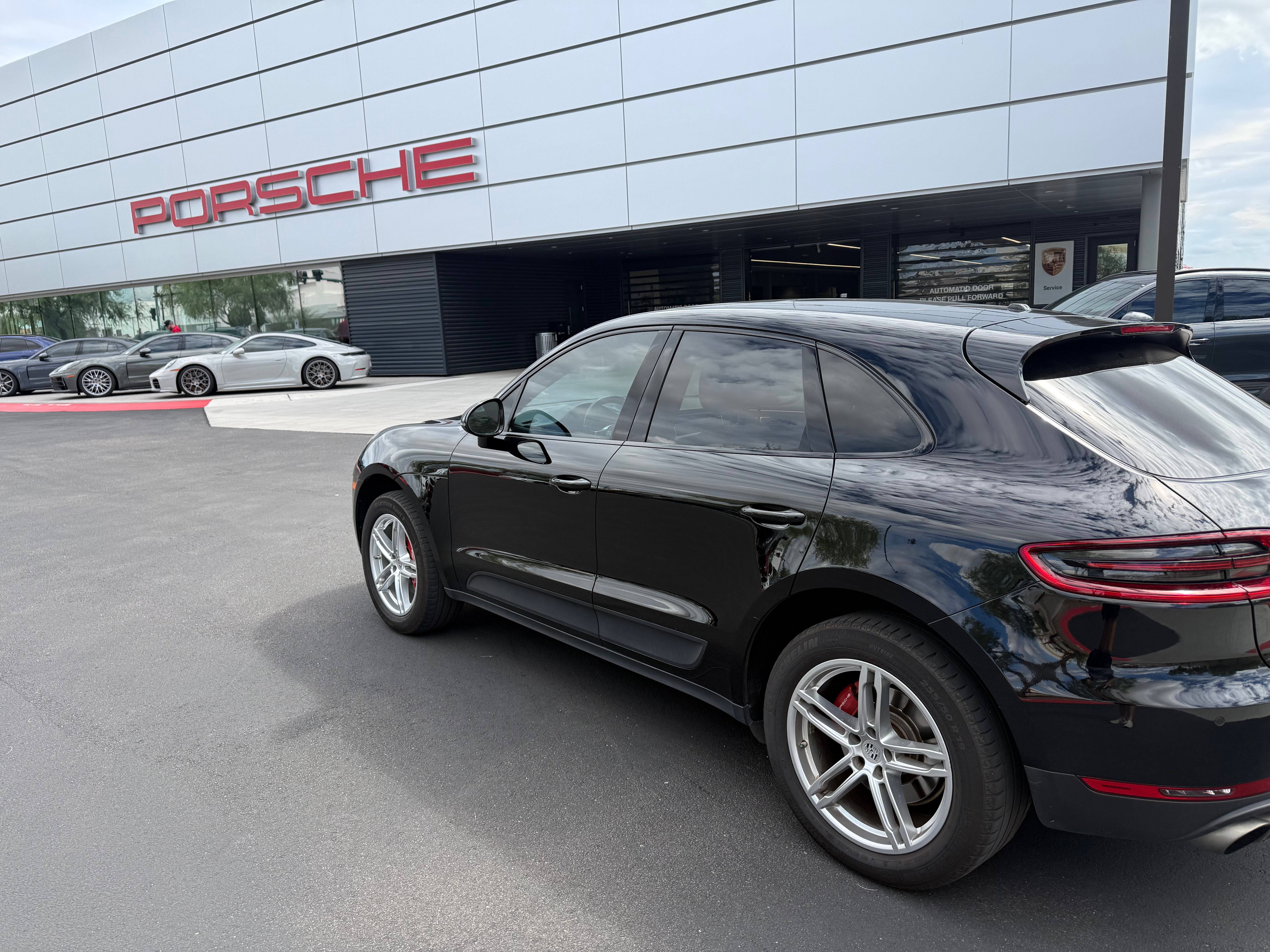 Used 2017 Porsche Macan S AWD/4WD image 1