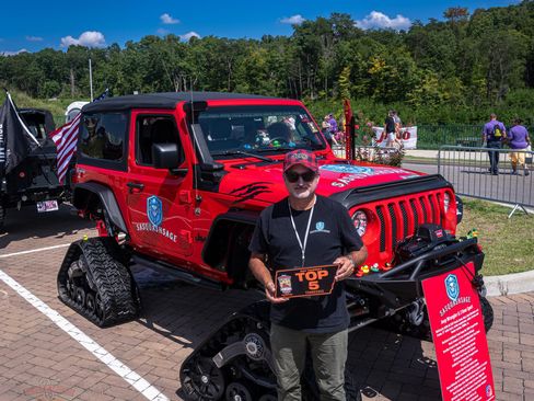 Used 2022 Jeep Wrangler Sport image 25