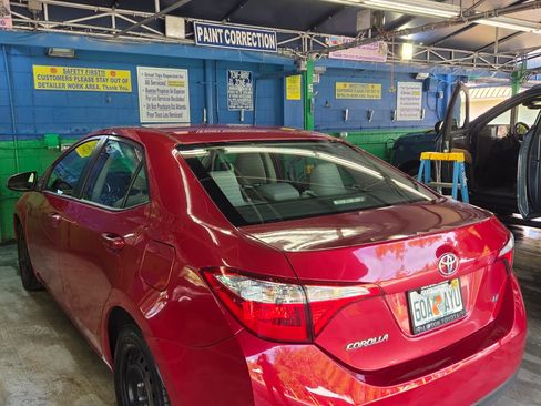 Used 2015 Toyota Corolla LE FWD image 8