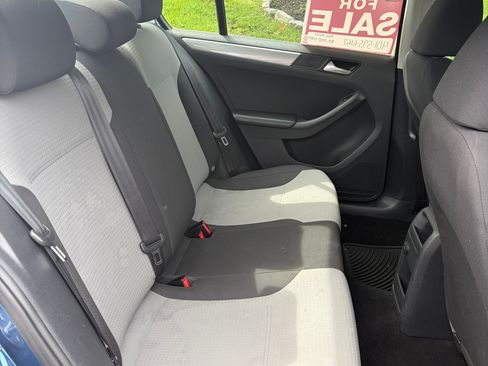 Used 2017 Volkswagen Jetta S w/ Jetta S Cold Weather Package FWD image 14