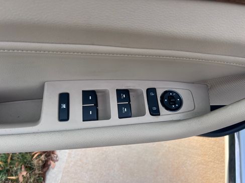 Used 2015 Hyundai Sonata Limited w/ Option Group 06 image 16