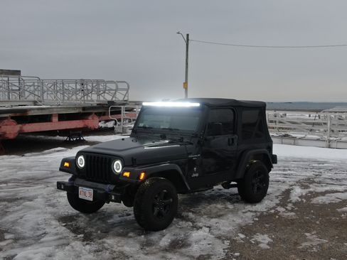 Used 2001 Jeep Wrangler Sport AWD/4WD image 1