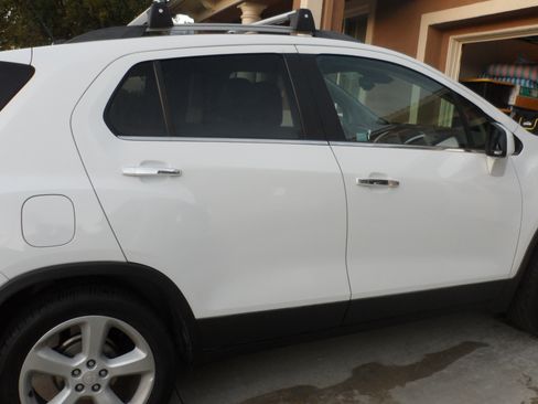 Used 2015 Chevrolet Trax LTZ w/ LPO, Cargo Package image 10