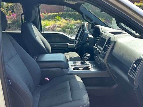 Used 2018 Ford F150 XLT w/ Equipment Group 302A Luxury image 12