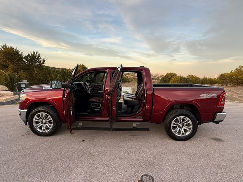 Used 2021 RAM 1500 Limited image 9