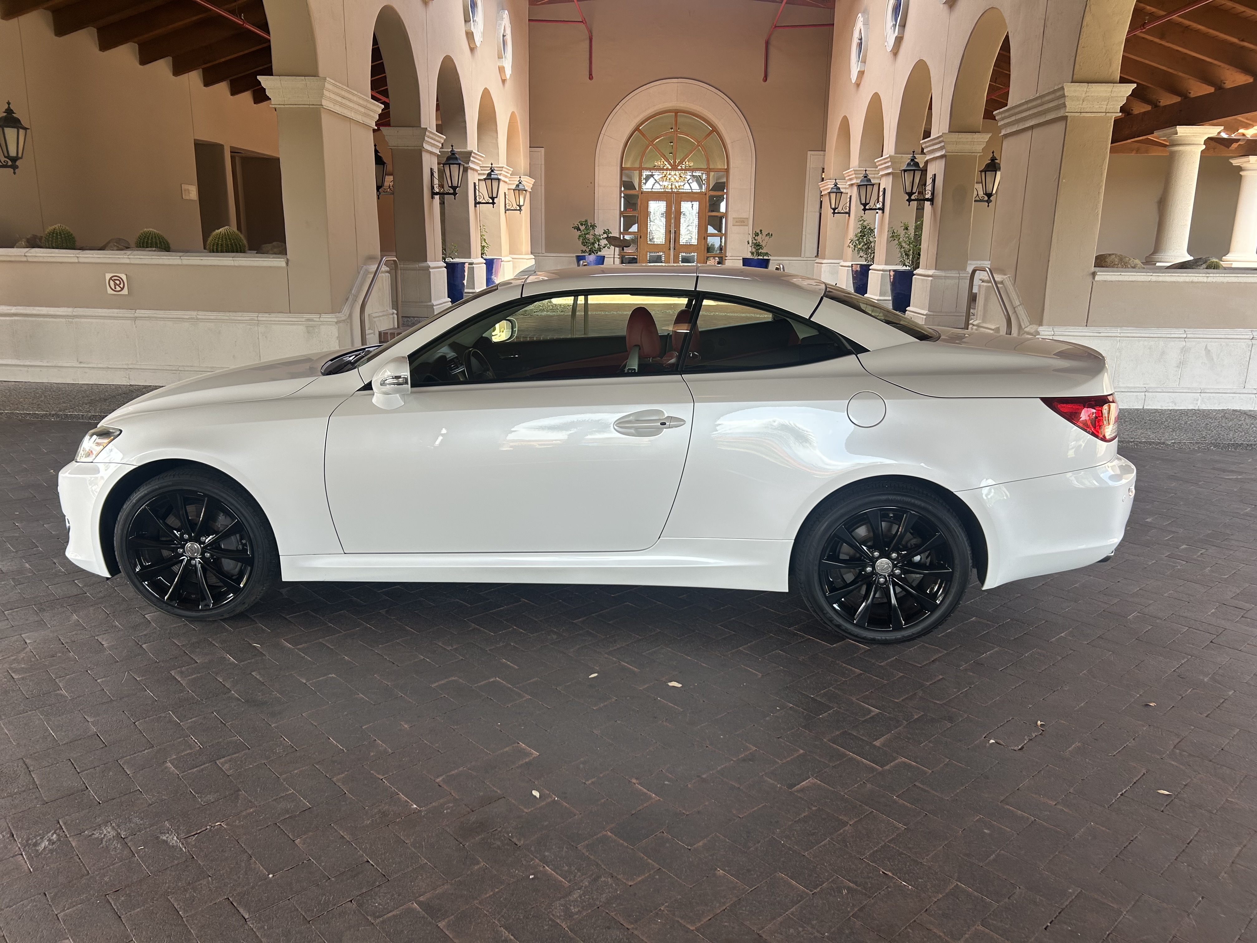 Used 2015 Lexus IS 350C w/ Luxury Package RWD image 11