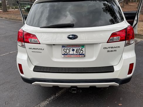 Used 2013 Subaru Outback 3.6R Limited w/ Special Appearance Pkg image 13