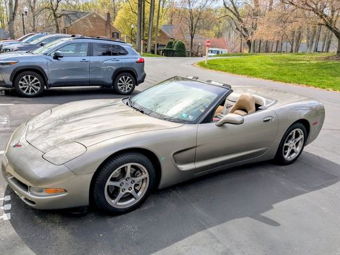 Used 2002 Chevrolet Corvette Convertible 2D w/ Preferred Equipment Group2 image 4