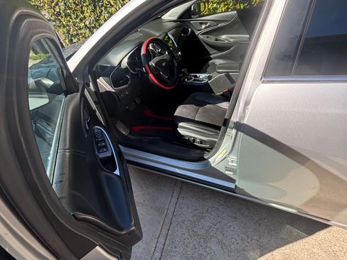 Used 2016 Chevrolet Malibu Hybrid w/ Leather Package FWD image 8