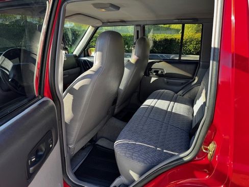 Used 1998 Jeep Cherokee Sport image 12