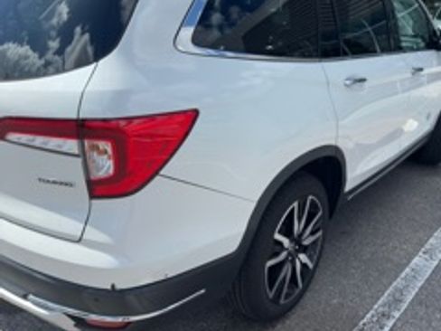Used 2021 Honda Pilot Touring image 9