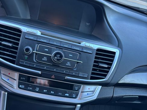 Used 2015 Honda Accord Sport image 9