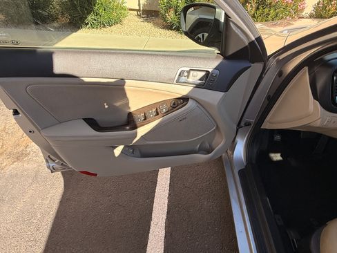 Used 2013 Kia Optima EX w/ Premium Pkg image 12