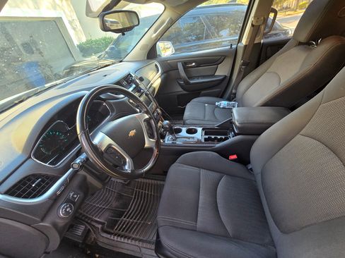 Used 2017 Chevrolet Traverse LT image 6