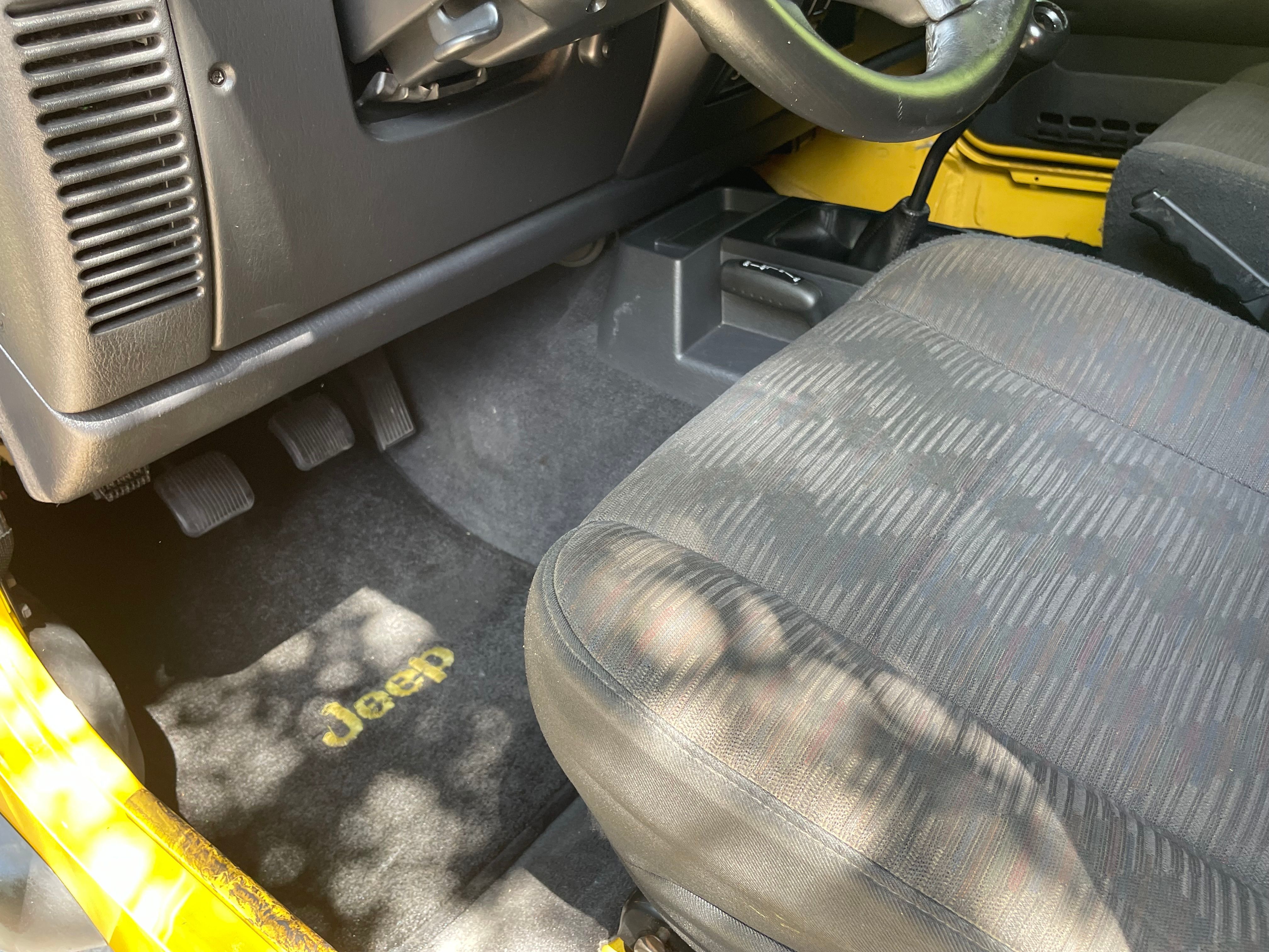 Used 2005 Jeep Wrangler X AWD/4WD image 12
