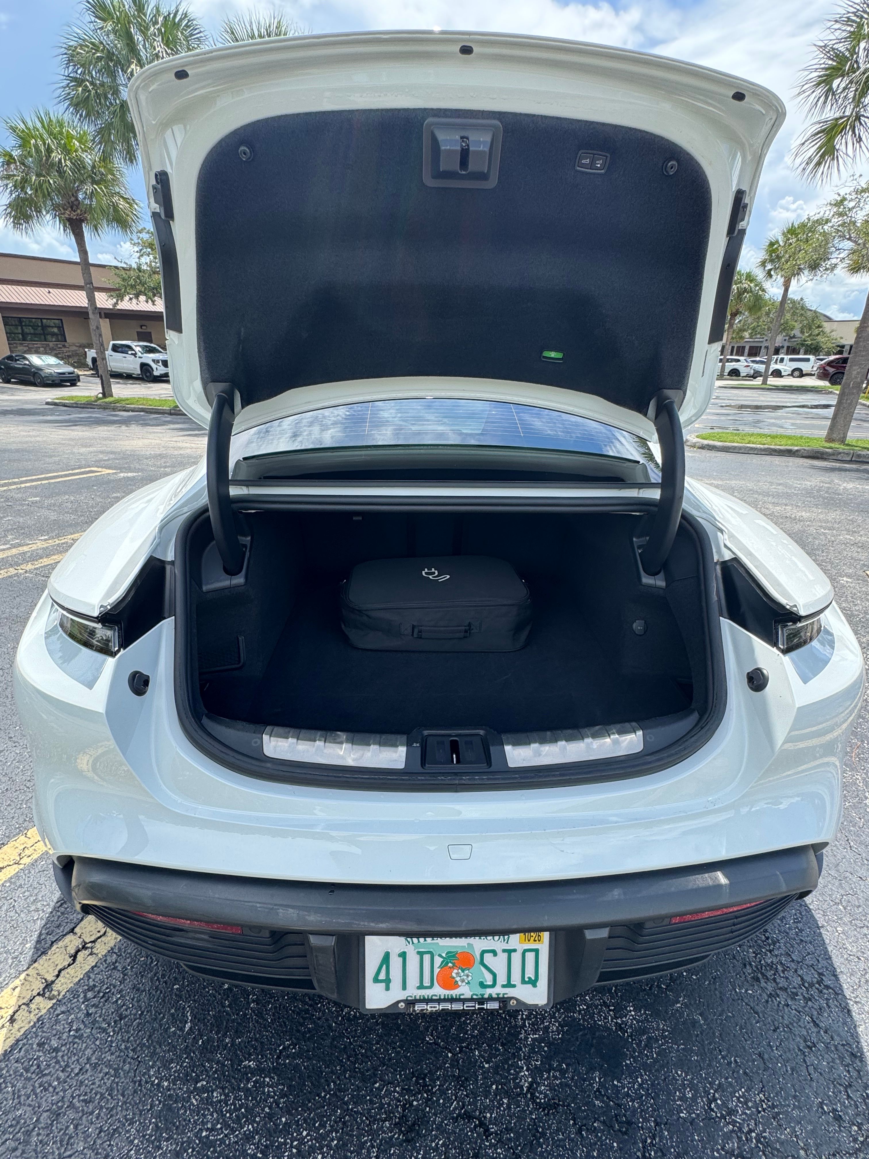 Used 2020 Porsche Taycan 4S AWD/4WD image 6
