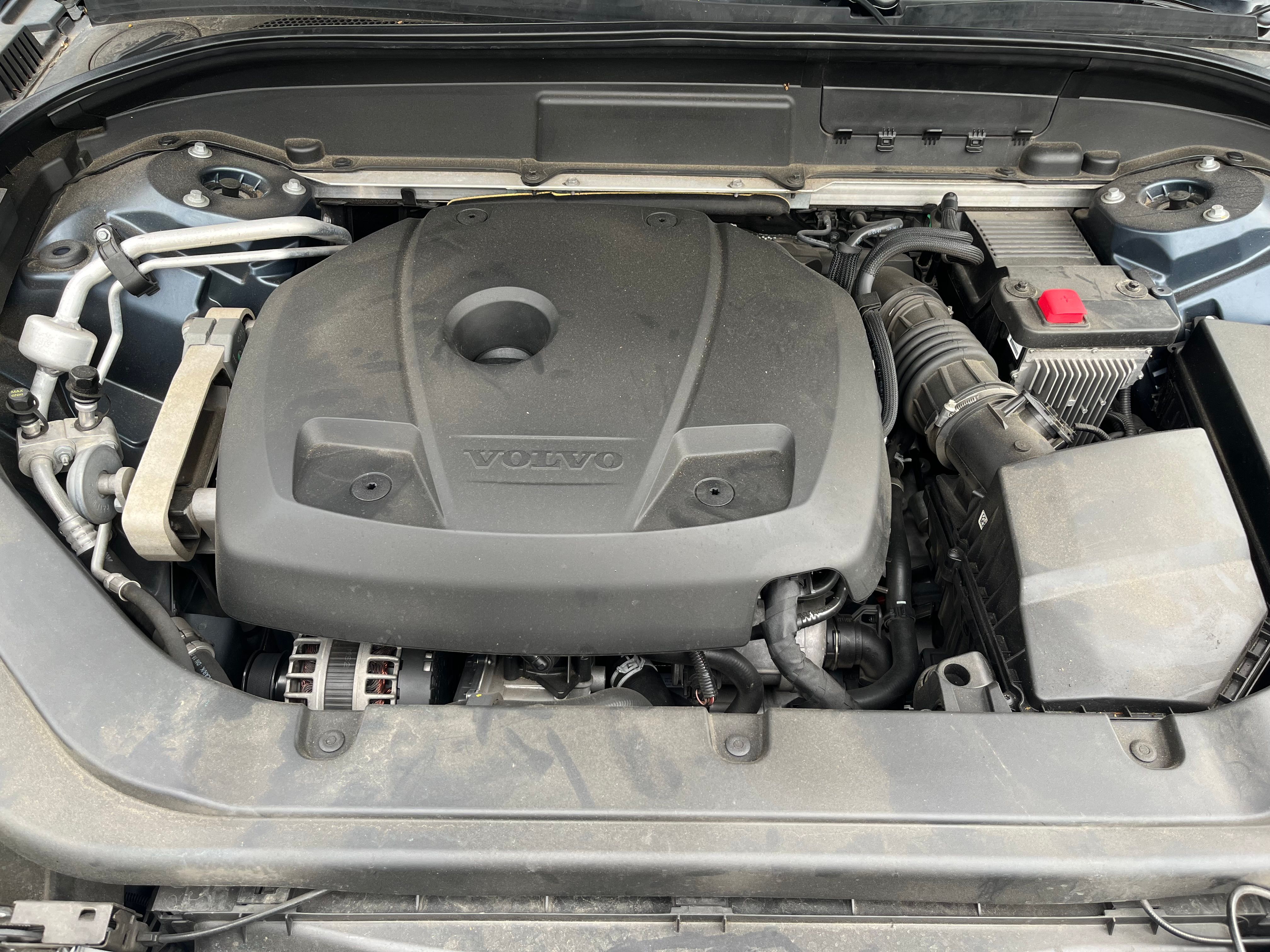 Used 2019 Volvo XC60 T6 Momentum w/ Advanced Package AWD/4WD image 16