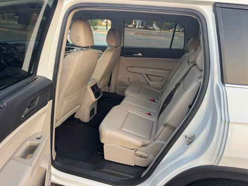 Used 2018 Volkswagen Atlas SE AWD/4WD image 10