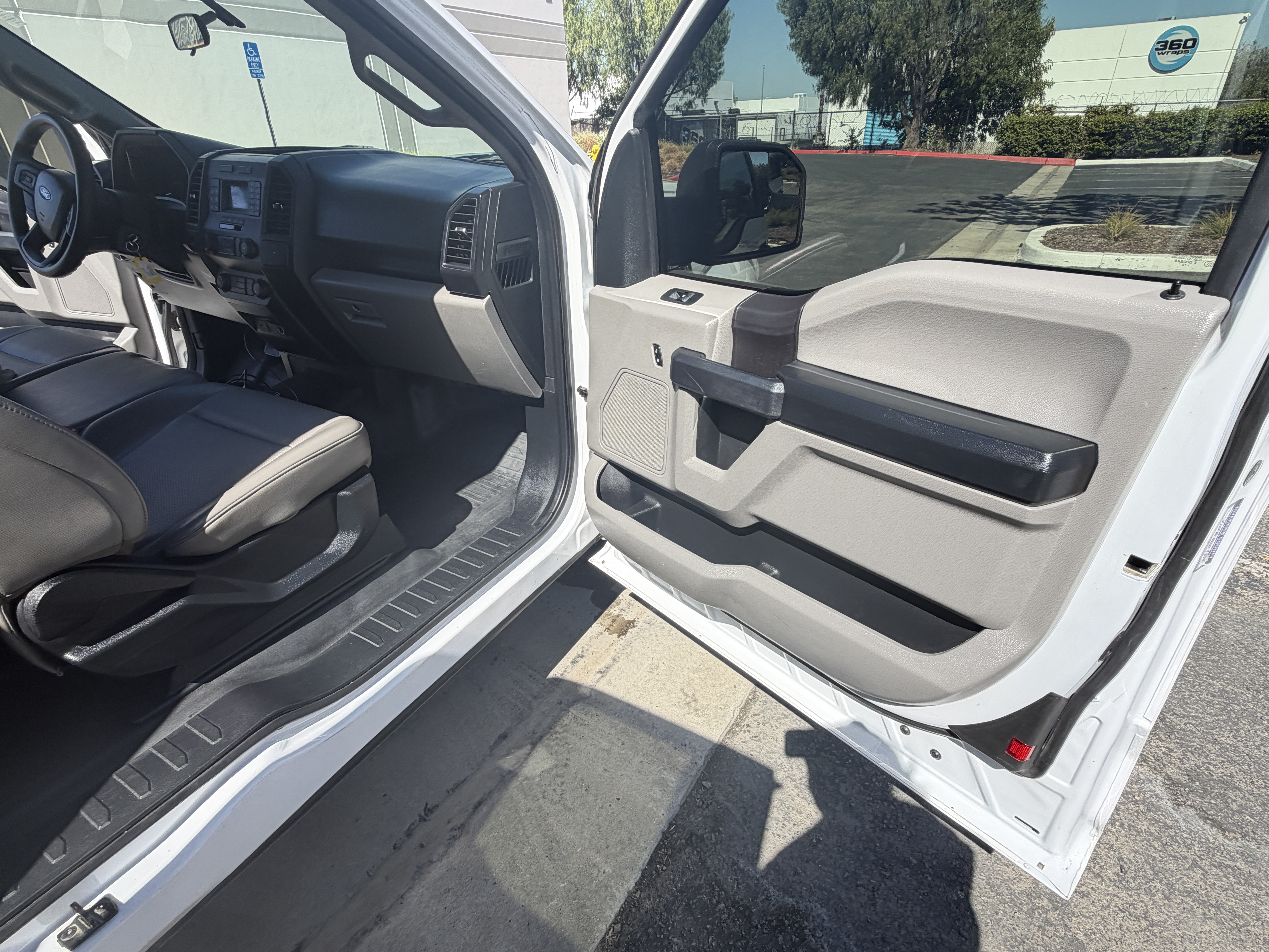 Used 2019 Ford F150 XL w/ Equipment Group 101A Mid RWD image 2