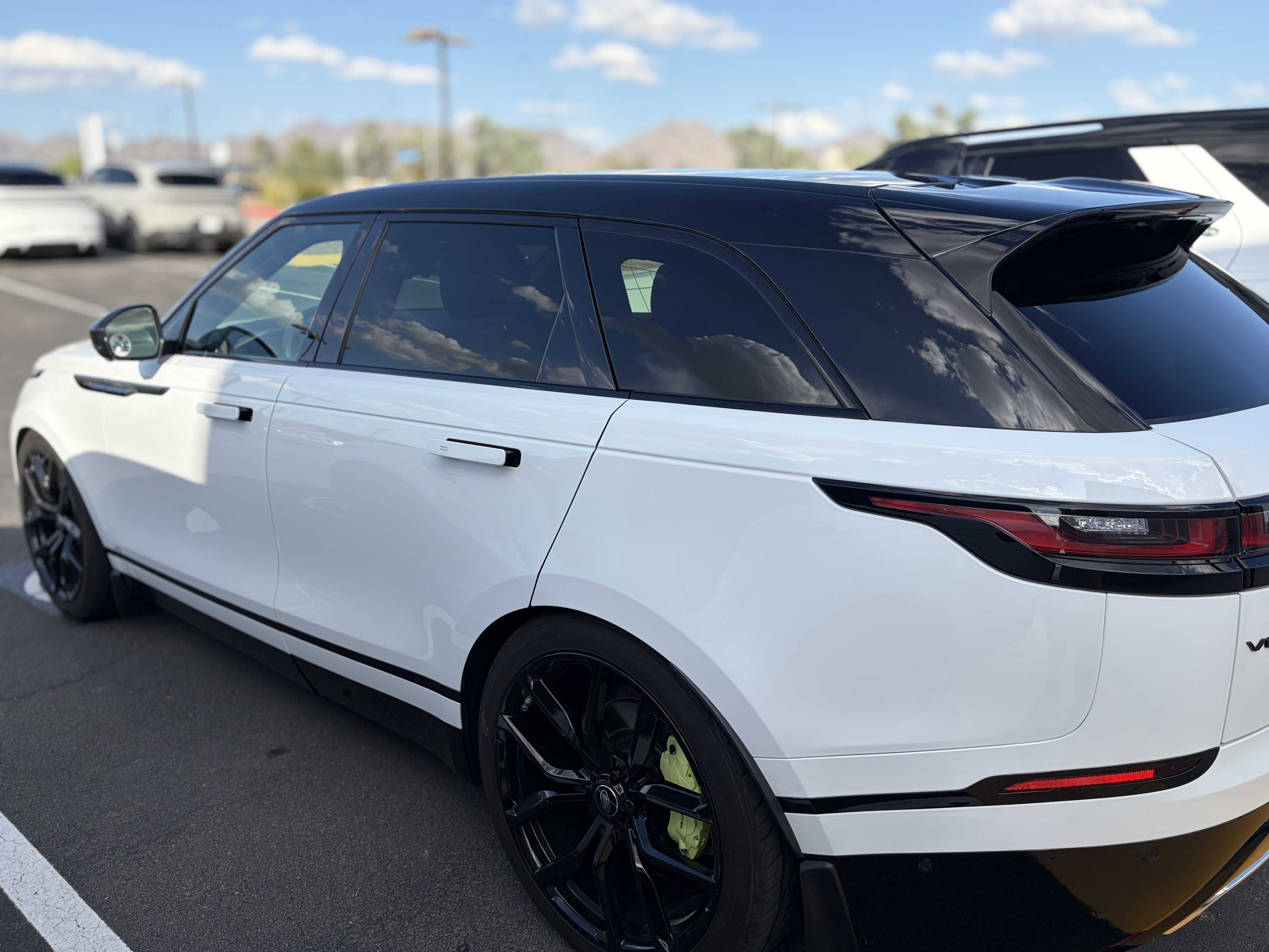 Used 2020 Land Rover Range Rover Velar R-Dynamic S AWD/4WD image 5