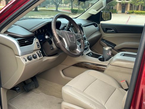 Used 2018 GMC Yukon SLT w/ Open Road Package image 11