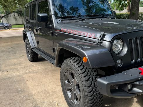 Used 2017 Jeep Wrangler Unlimited Rubicon image 6