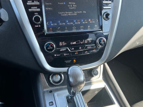 Used 2018 Nissan Murano SV image 13