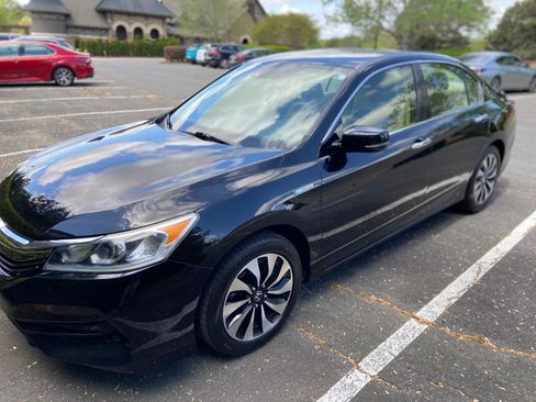 Used 2017 Honda Accord Hybrid Sedan image 1
