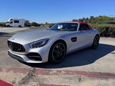Used 2018 Mercedes-Benz AMG GT Roadster image 11