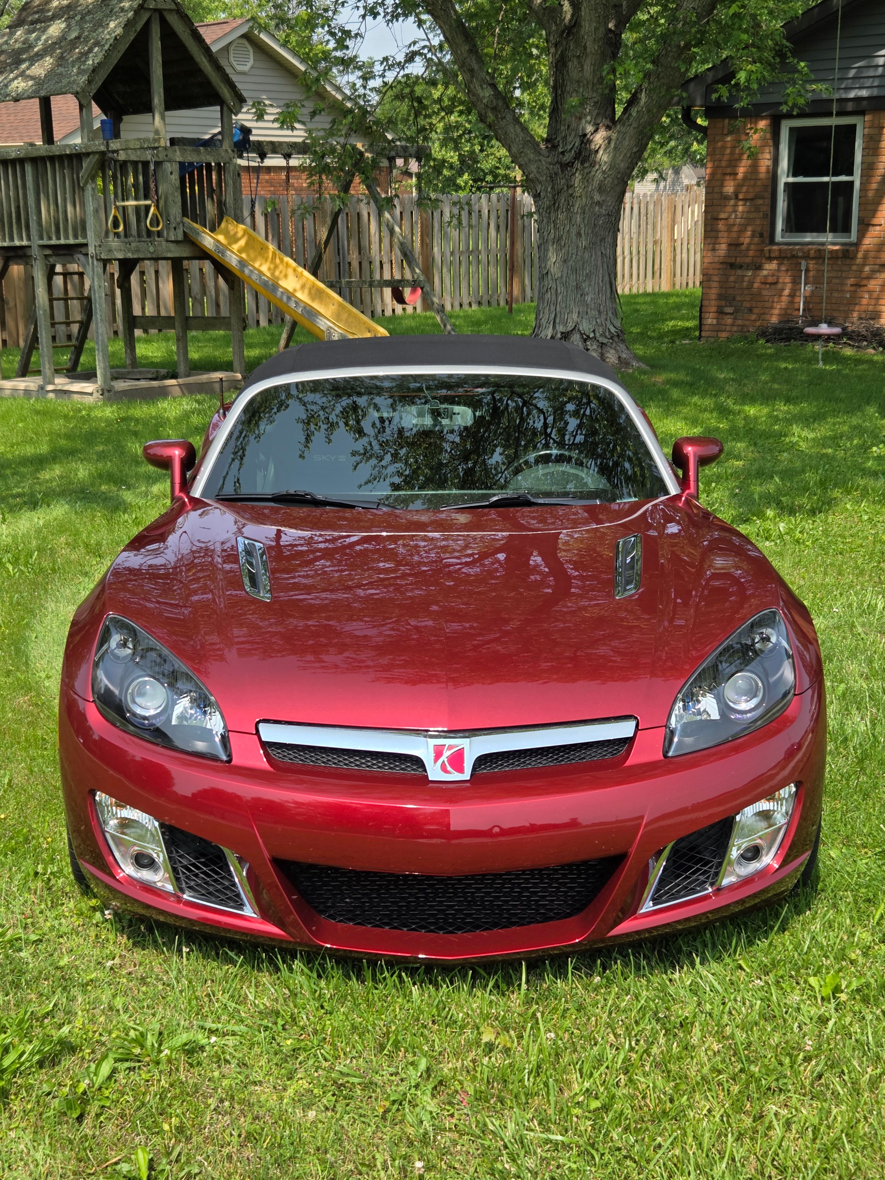 Used 2009 Saturn Sky Red Line RWD image 1